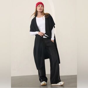 Athleta Daydream Black Knit Wrap SZ OS- Wool